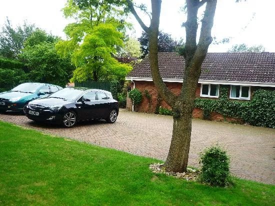 Nevill's Lodge Bed & Breakfast