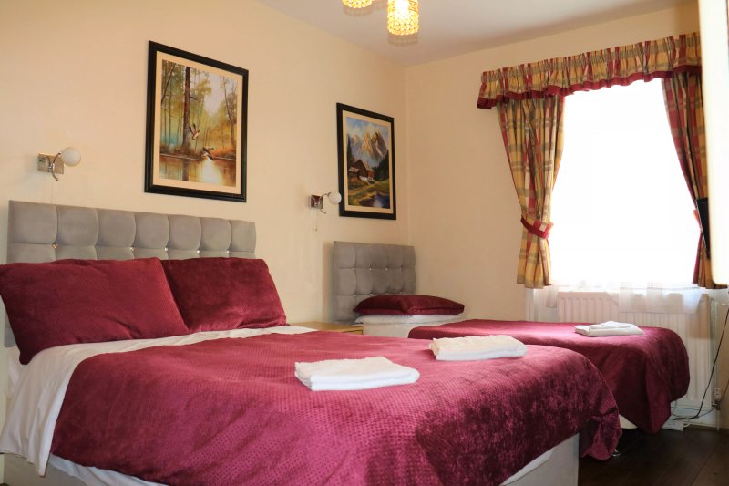 Barry House Hotel
