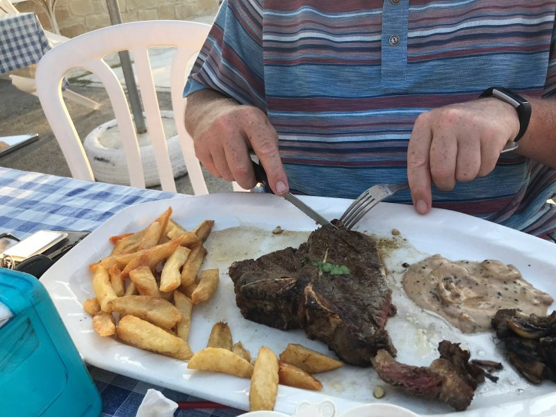 Giannis Tavern