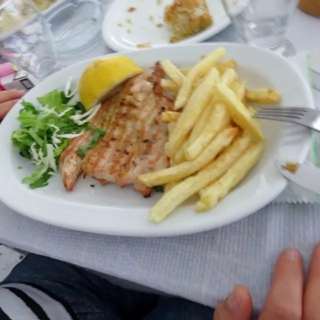 Taverna Grill House Ethrio
