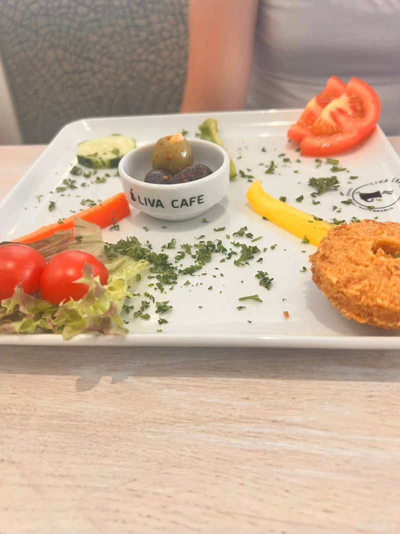 Liva Cafe Landau