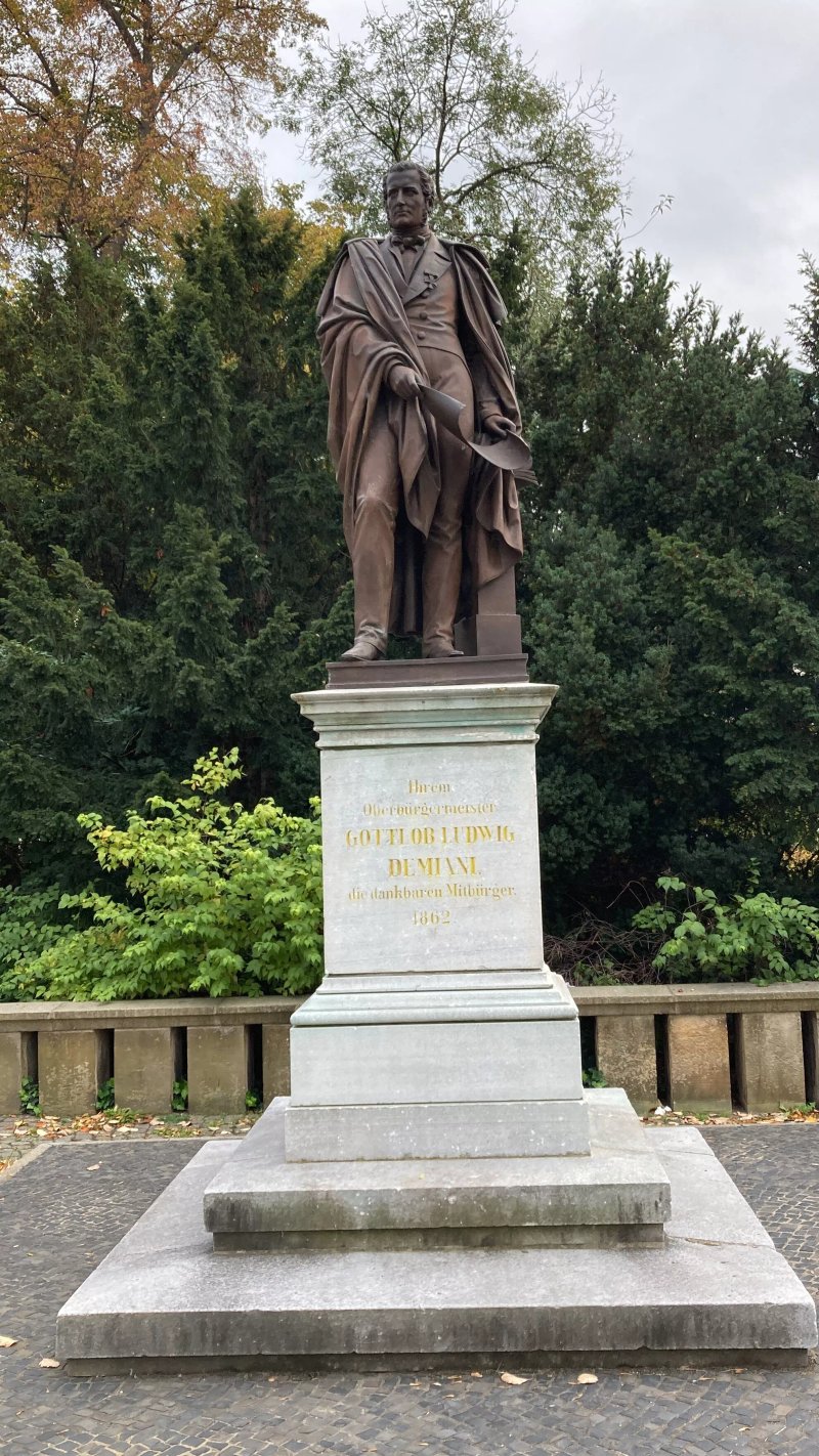 Demianidenkmal