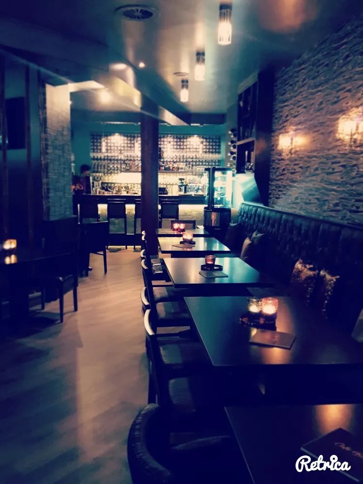 Restaurants & cafés