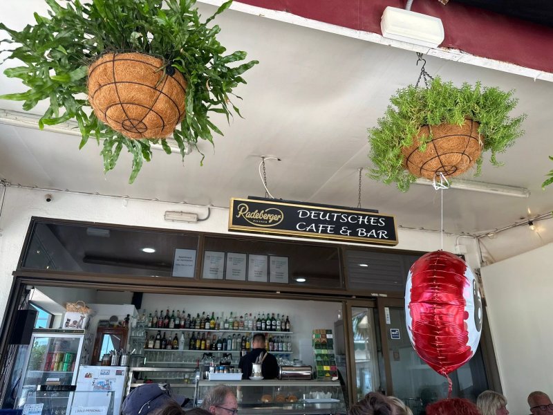 Deutsche Cafe Bar