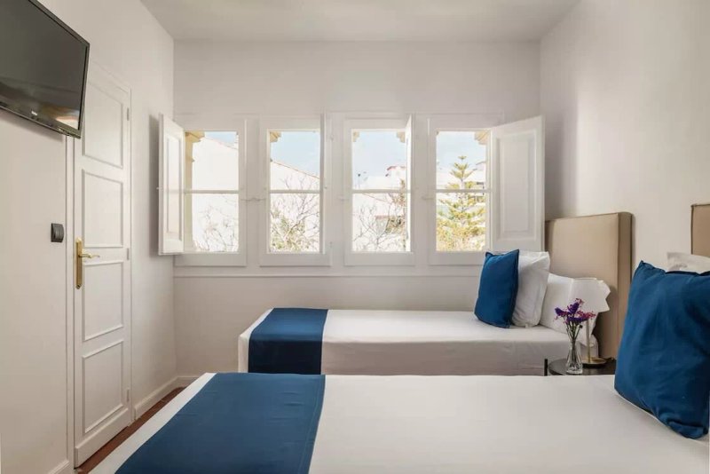 Hotel Medium Romantic