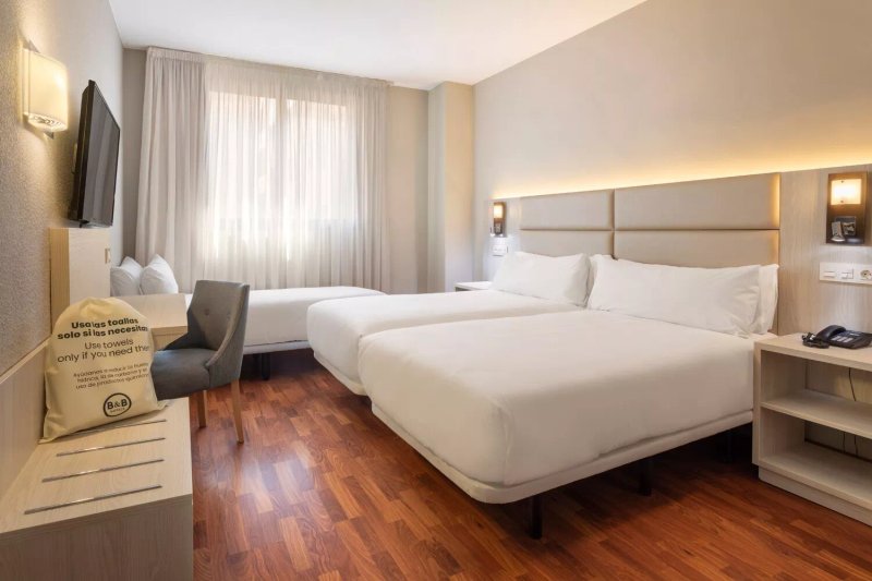 B&b Hotel  Zaragoza Royal