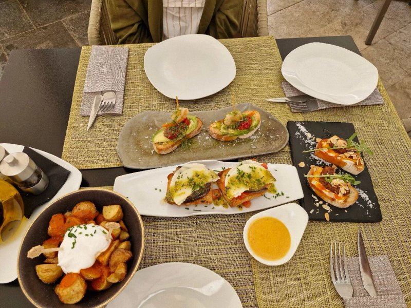 Q11 Restaurant