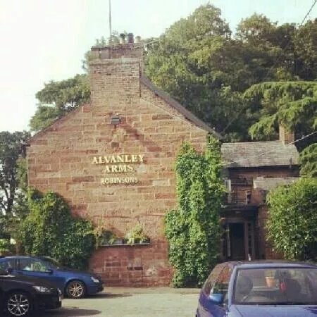 Alvanley Arms Inn