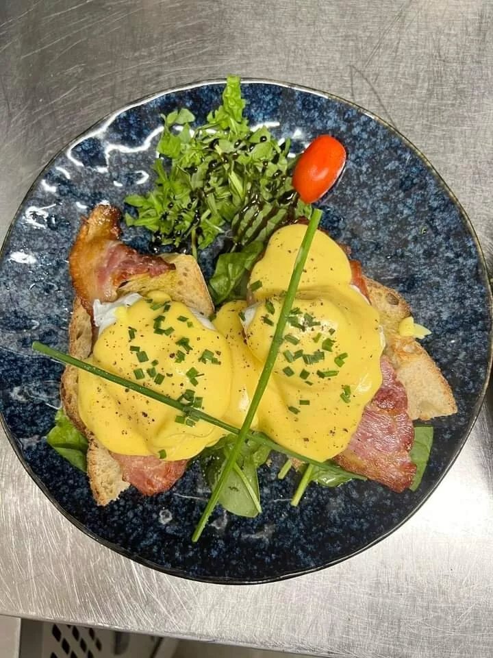 2 Sisters Cafe & Bistro