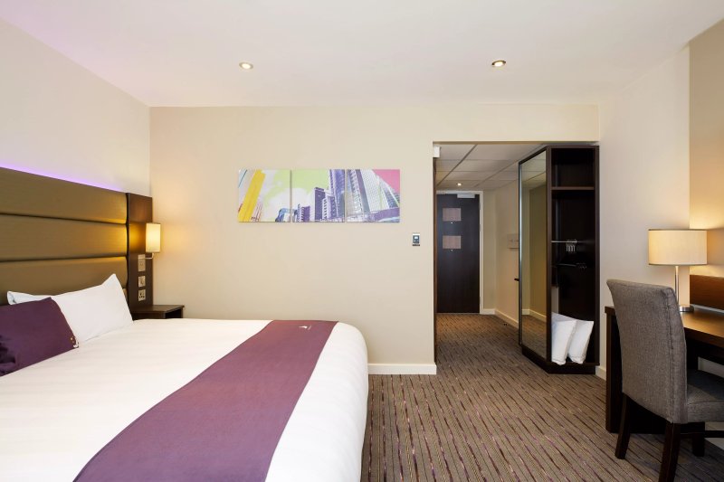 Premier Inn London Chiswick Hotel