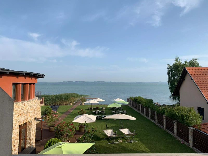 Pole Position Beach Hotel