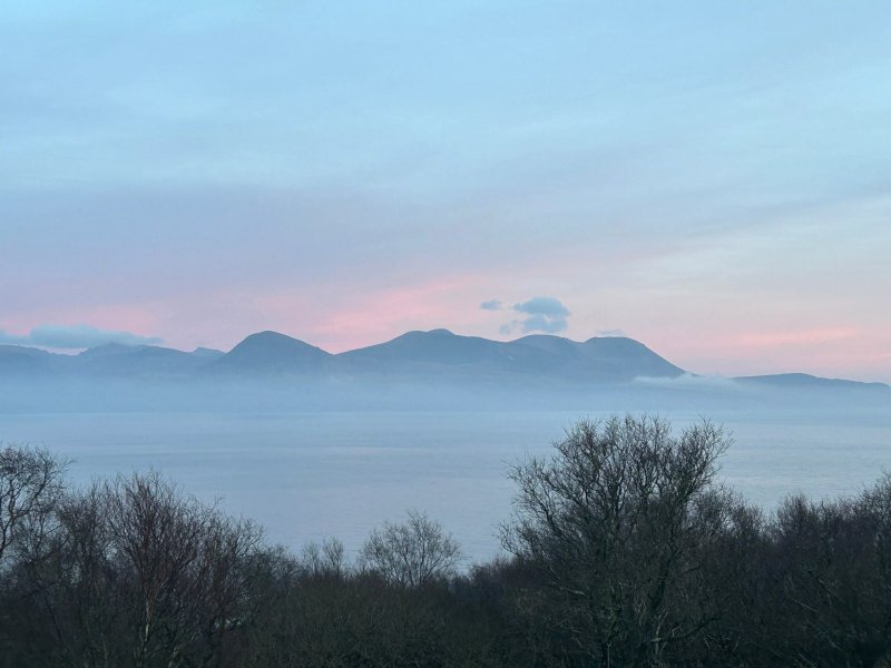 Suleskerry: stunning views, hot tub & games room