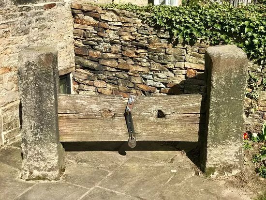 Fulwood Old Chapel and Stocks