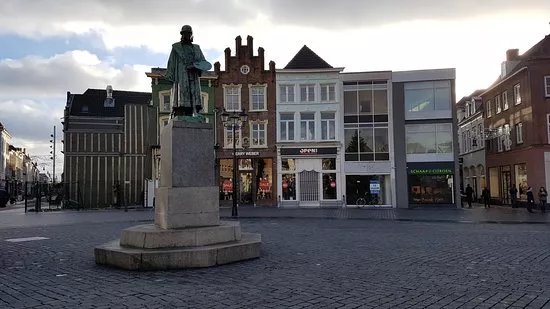Hieronymus Bosch Statue