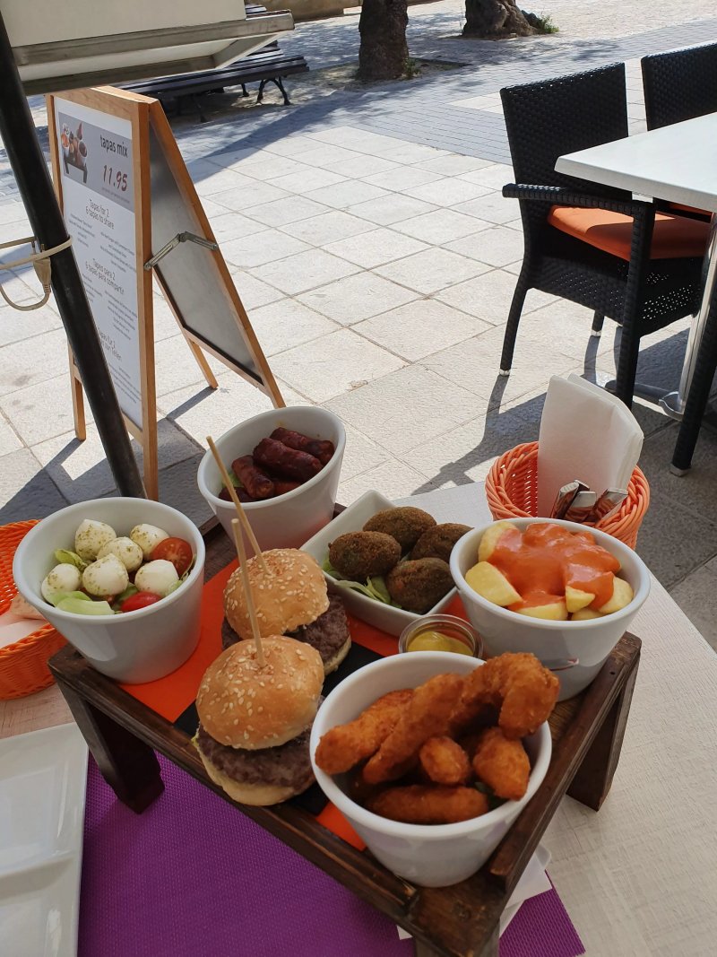 Tapas y Punto