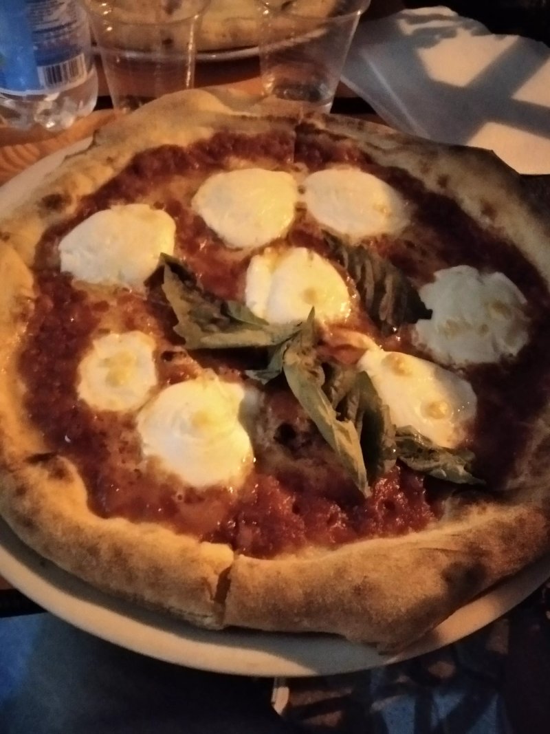 Pizzeria & Cucina Amici's
