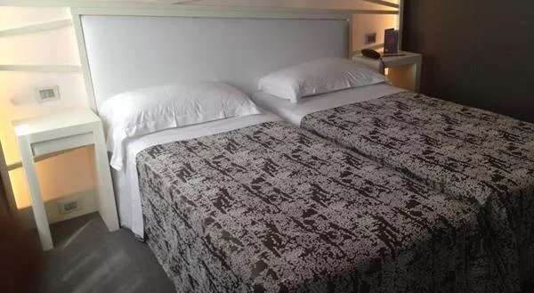 Moderno Hotel Roma