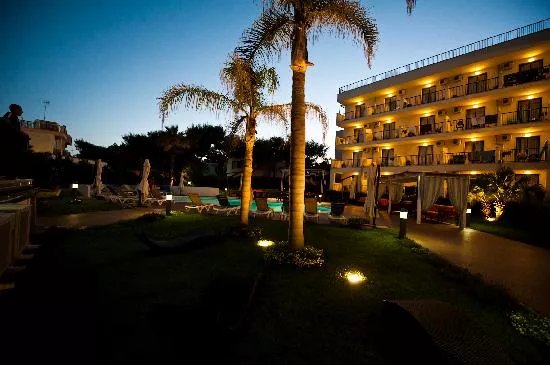 Ticho's Greenblu Hotel