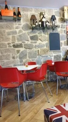 Street Cafe