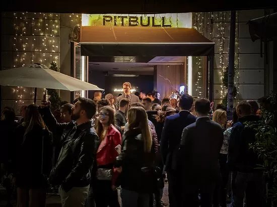 Pitbull Cafe
