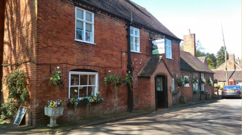 Dog Inn and Davenport Arms