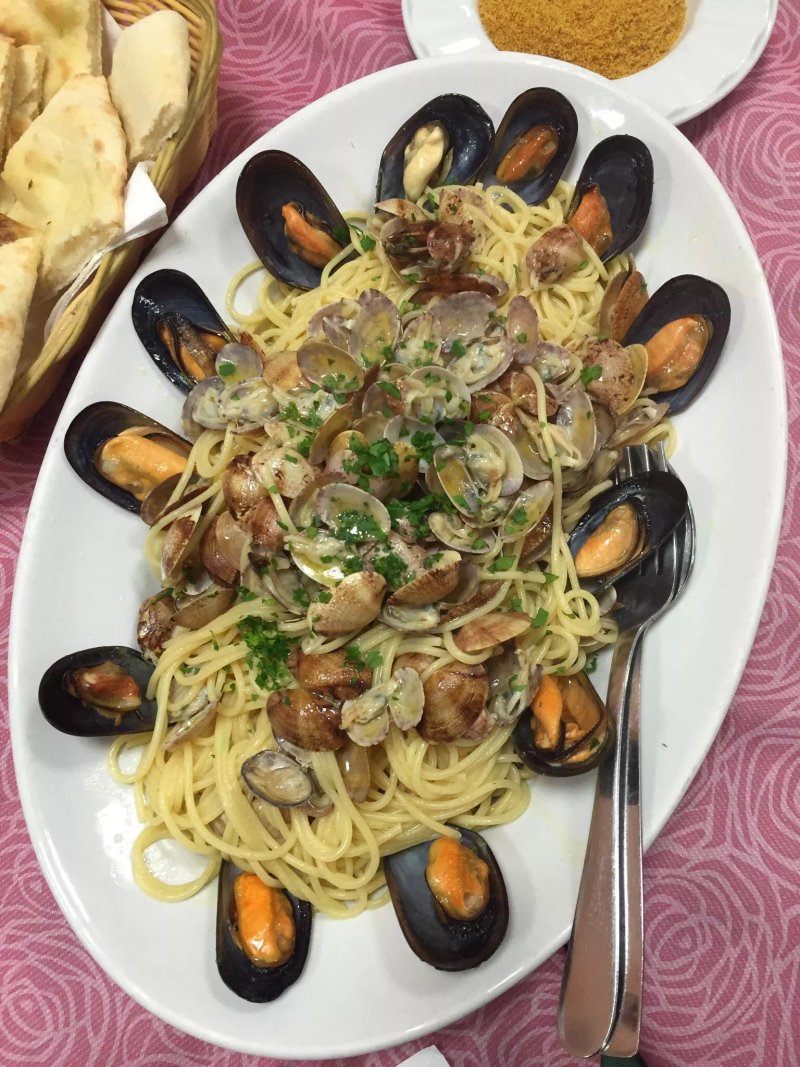 Roxy Bar Trattoria Pizzeria