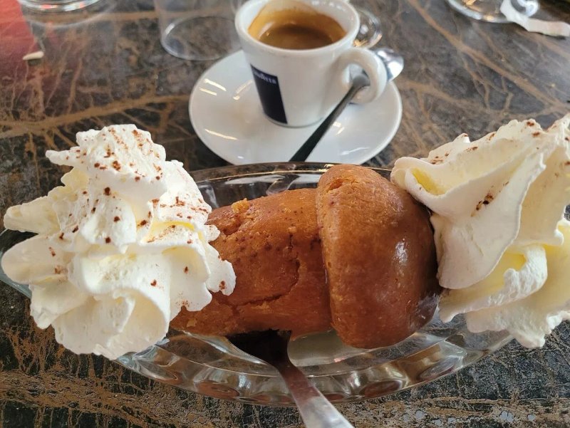 Cafe Simon