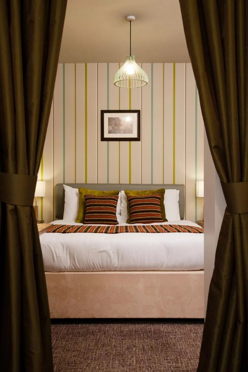 Henley Hotel
