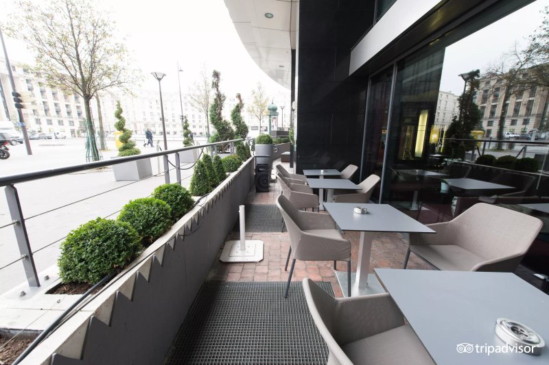 Hotel Mercure Paris Gare Montparnasse TGV