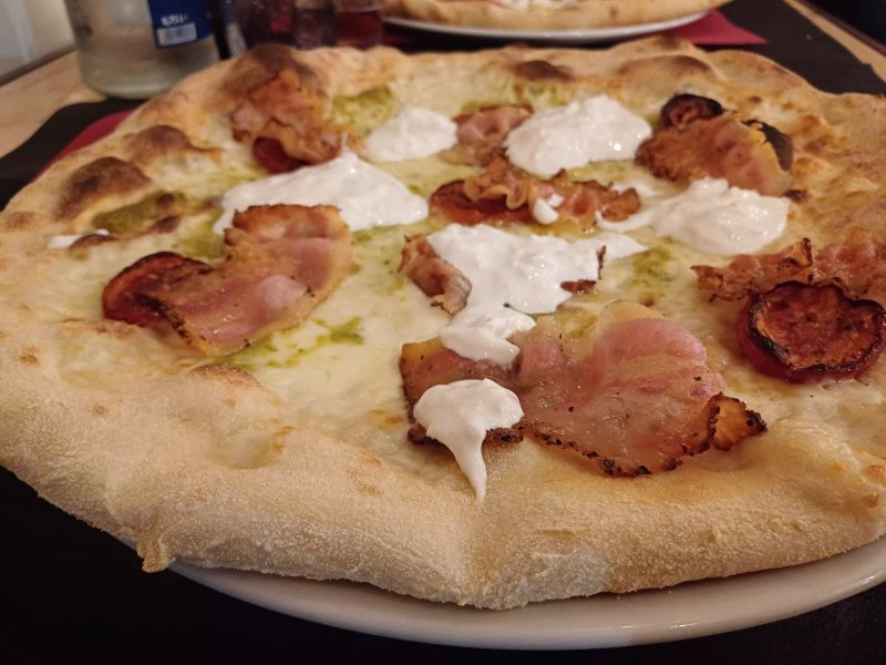 Pizzeria The Kiss in Piazza