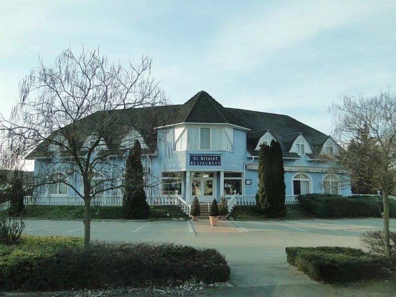 Szent Kristóf Restaurant and Pension