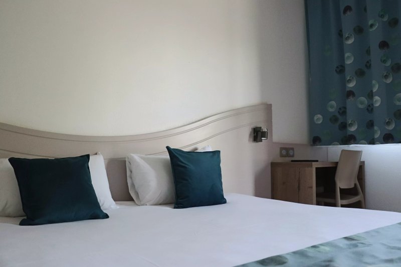Lemand Hotel