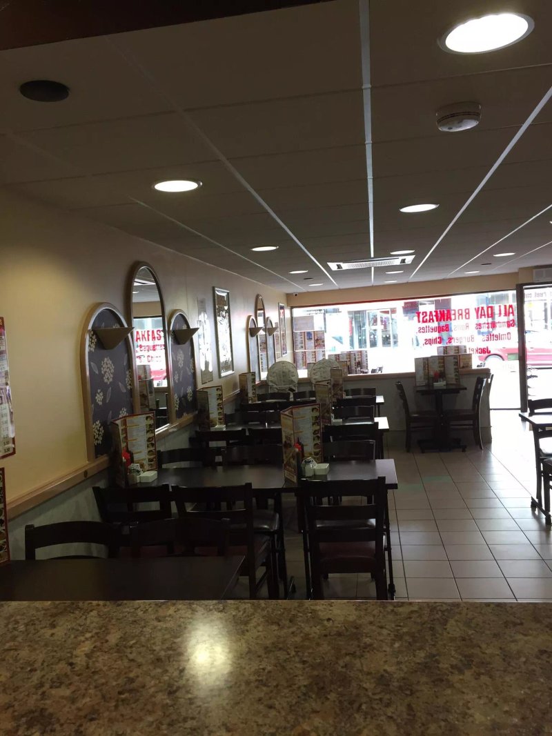 Street Cafe Restaurant