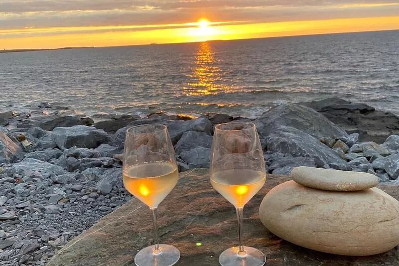 Shorehaven Holiday Rental, On sea shore, Quilty, west Clare