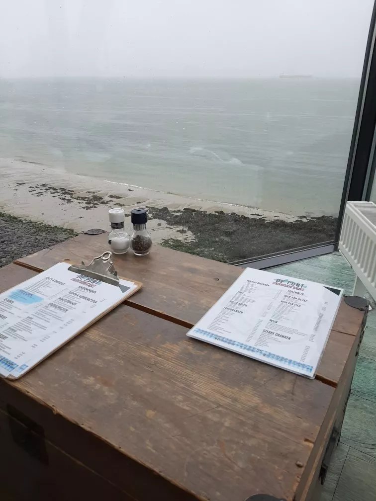 Seaside Cafe De Punt