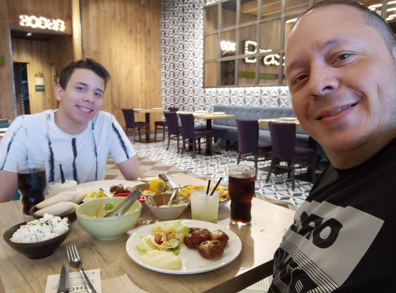 RESTAURANTE BRASAYLENA C.C. QUADERNILLOS