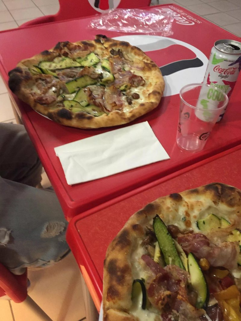 LA PERLA. Pizzeria da asporto