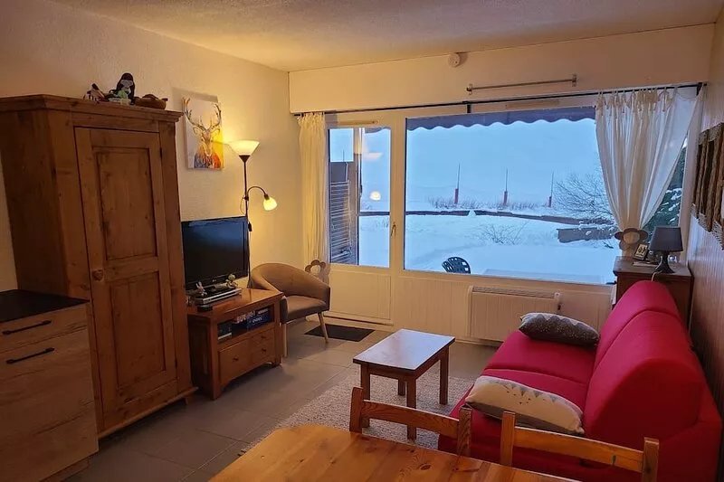 Studio at the foot of the slopes with south facing terrace
