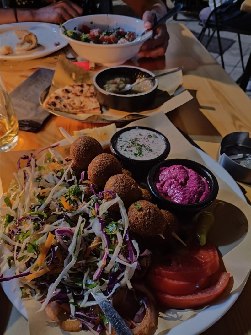 Restaurants & cafés