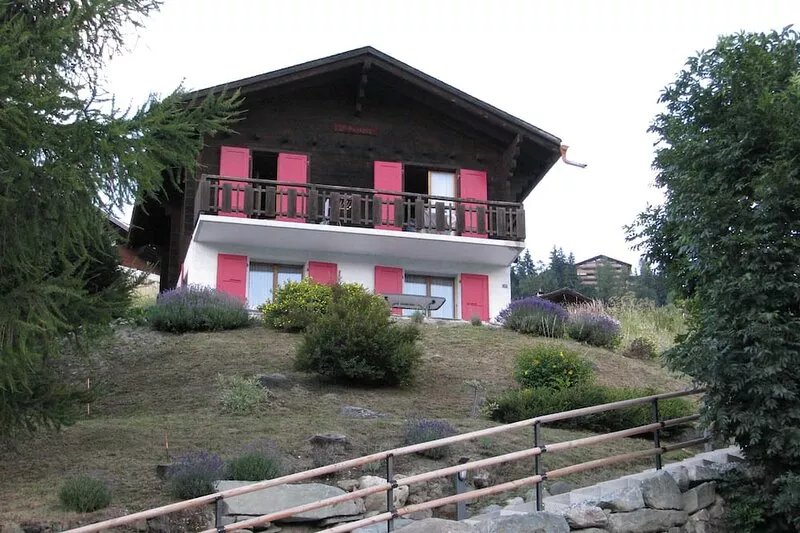 "Le Paradou": family cottage (3 bedrooms 1 bathroom)
