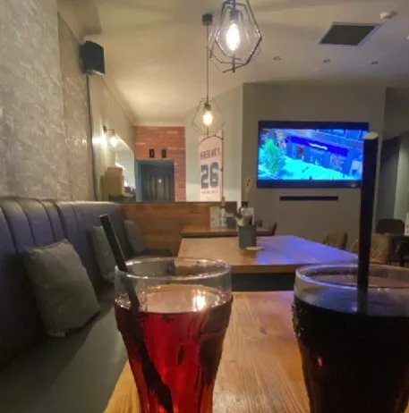 Hideaway Bar & Pizzeria