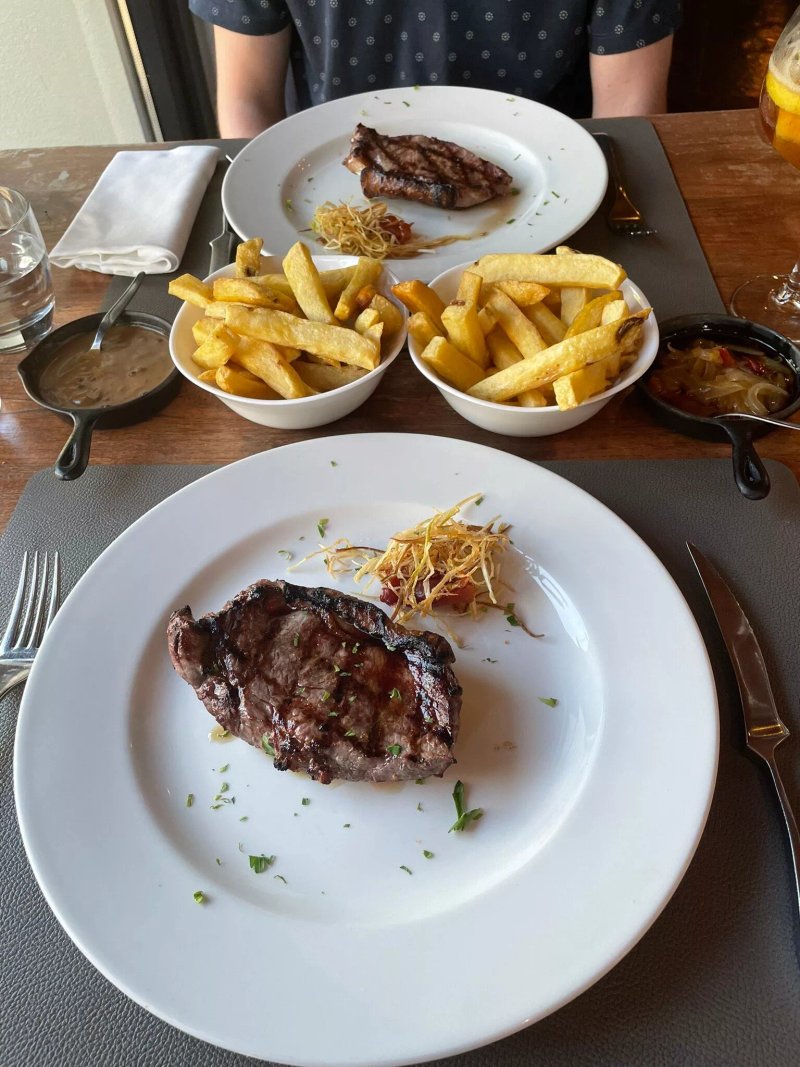 The Wolf Bar and Grill