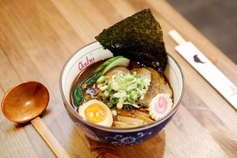 Oishii Ramen Street  Pau Claris