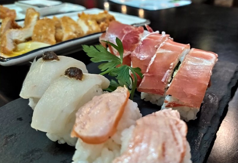 Sake Sushi