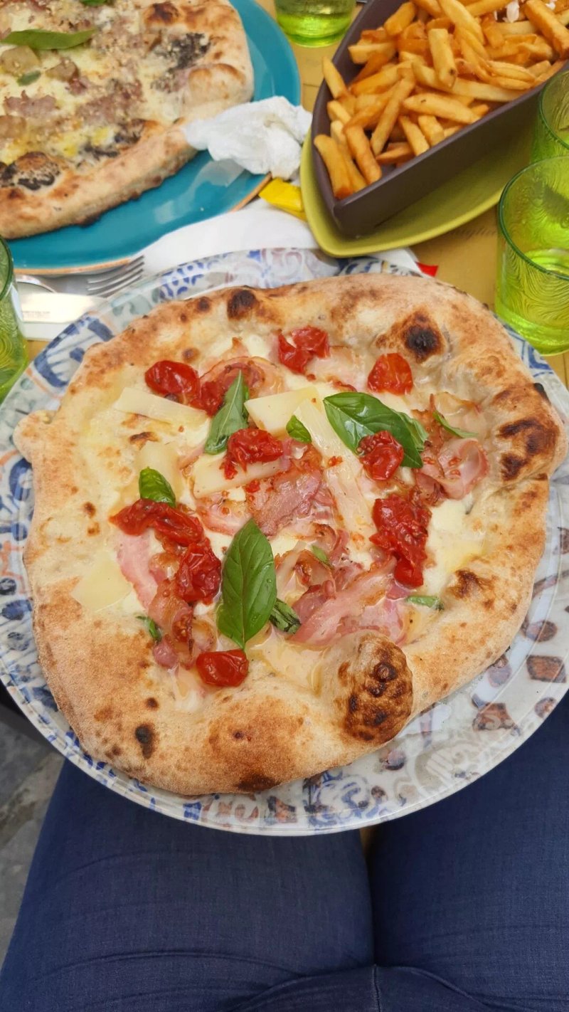 Saporito Pizzeria
