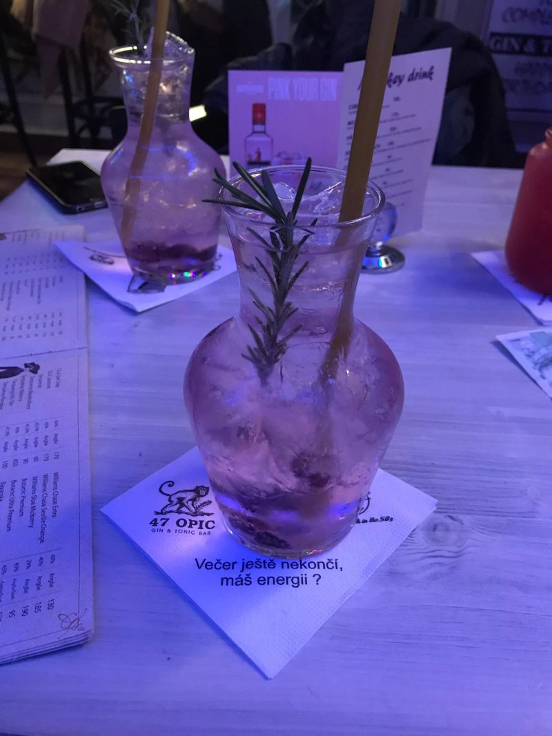 Gin & Tonic Bar