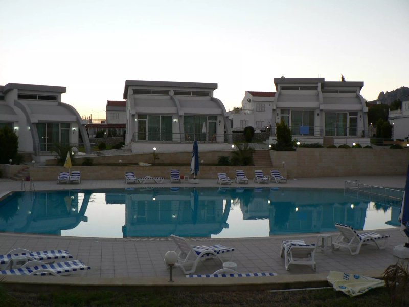 Fairmont Holiday Village