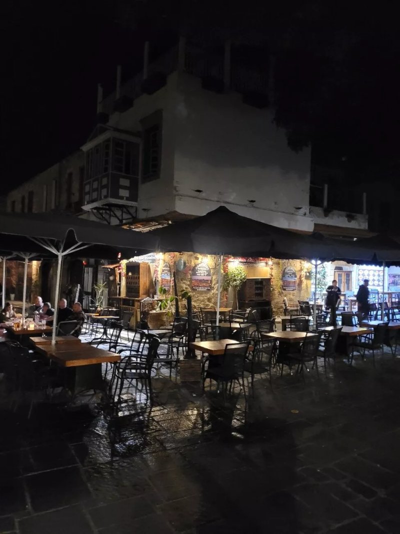 Eat Lovers Taverna