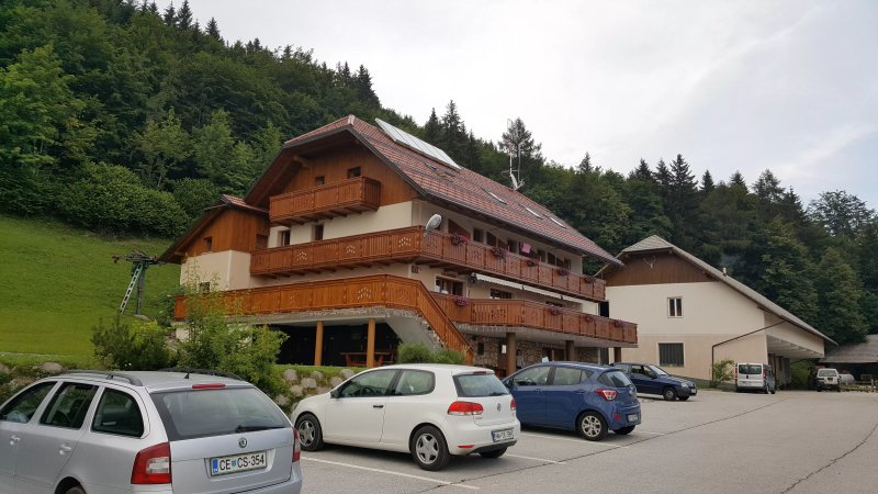 Pr'ambružarju Rooms & Apartments