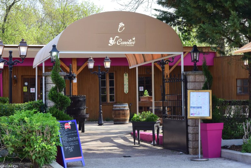 Le Canotier